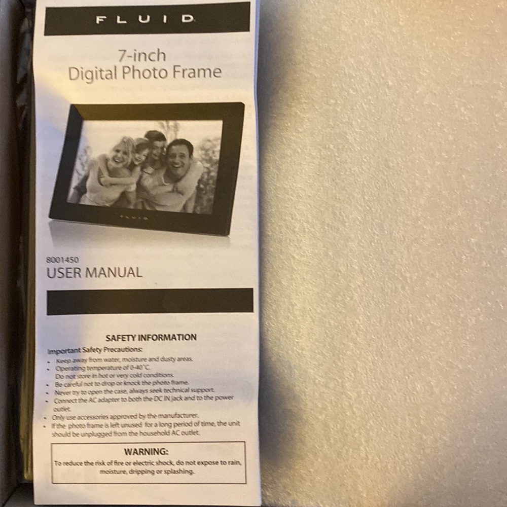 FLUID 7-inch Digital Picture Frame - Picture 9 of 12